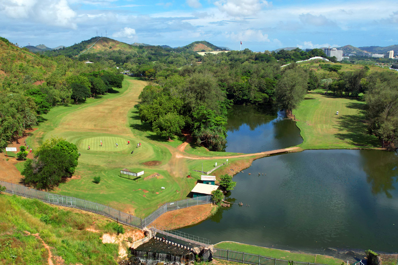 <span>GOLF</span>Back Nine